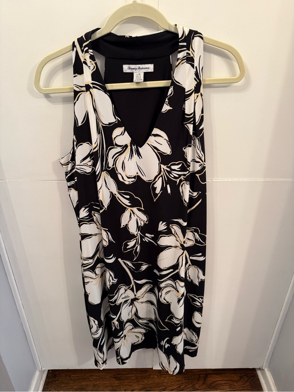 Tommy Bahama Halter Black and White Floral V-Neck Dress